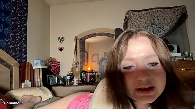 itscoraamour webcam