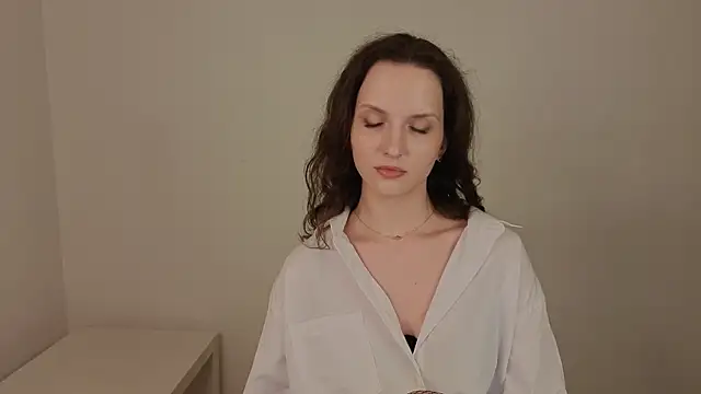 Ariadna_Shy webcam