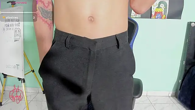 TYLERhHOT2005 webcam