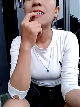 Zara-Lina webcam