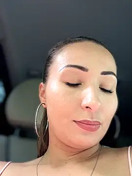 Wonder_Kari webcam