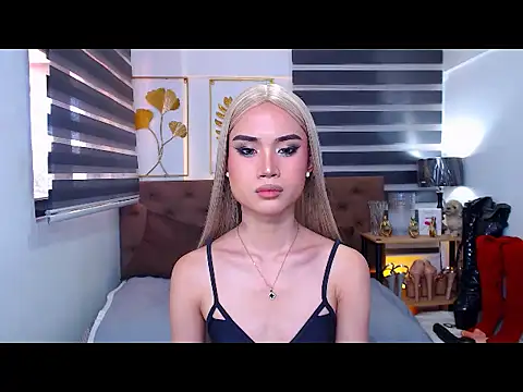 JuicyCockThea webcam