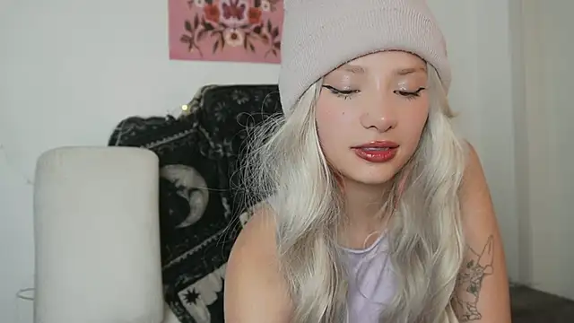 ari_kat webcam