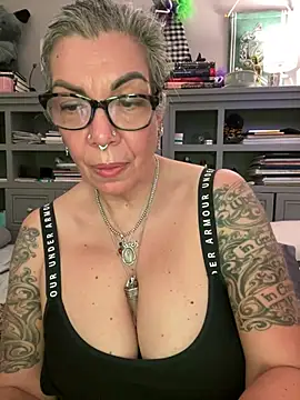dieseldame1313 webcam