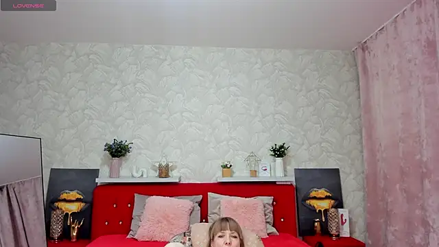 KattyPeachX webcam