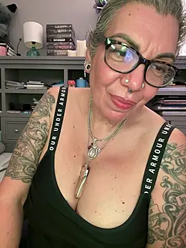 dieseldame1313 webcam