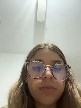 baddieasiantv webcam