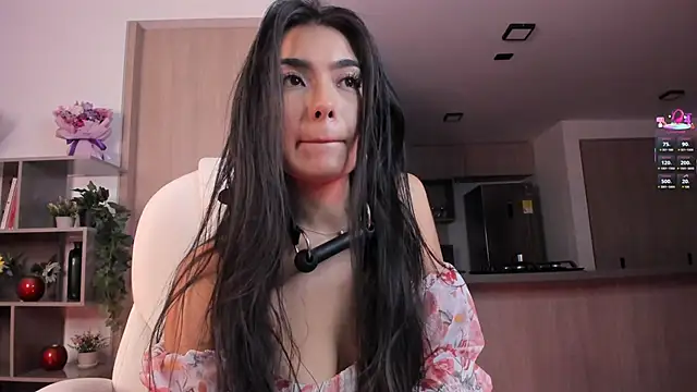 Alexandra_ra webcam