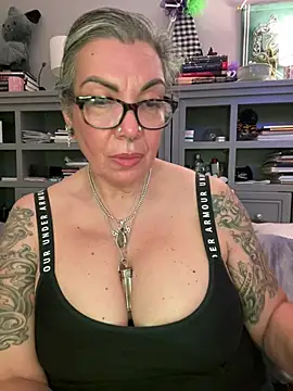 dieseldame1313 webcam