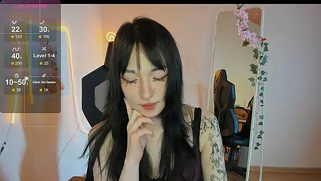 AliceeinWonderlanddd webcam