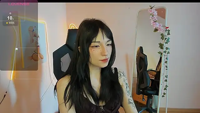 AliceeinWonderlanddd webcam