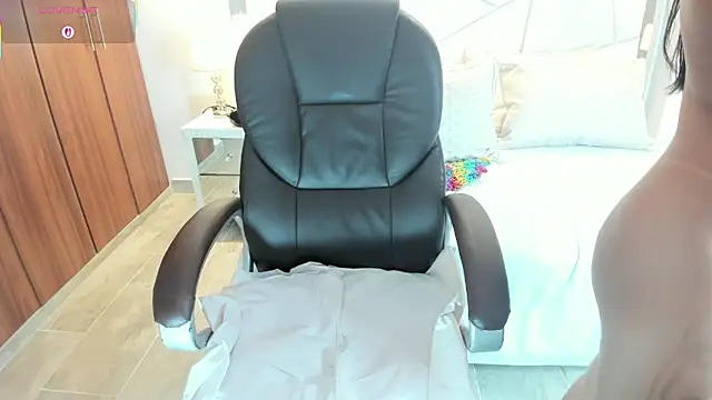 Natasha_Kiim_ webcam