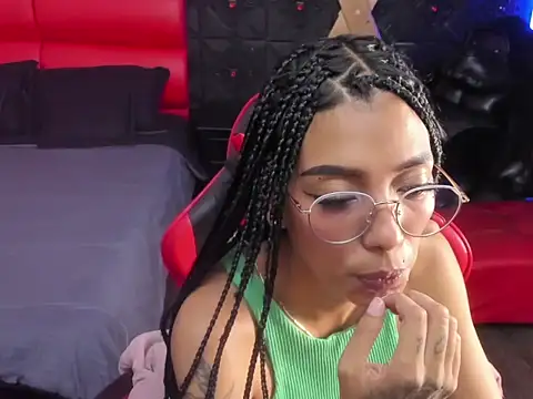 KarlaSlutSkinny__ webcam