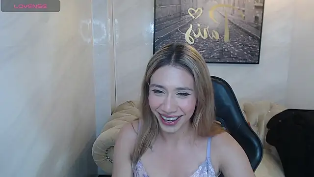 evy_luxx_v - Evy_Luxx_v's free webcam - UK Sex Cams