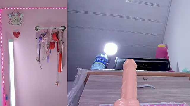emily_foxxxii webcam