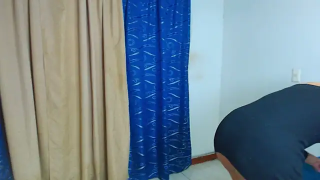kiwii_nasty webcam