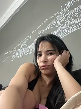Webcam Model (Naughty_Arab_girl) is live