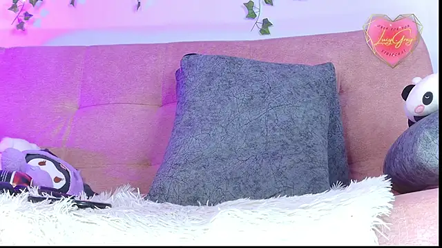 LucyGray webcam