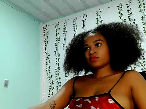 Akemy_Saunders webcam