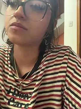 LilithMonette webcam