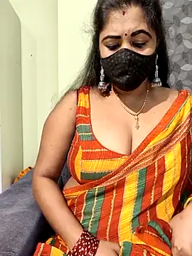 Webcam Model (Poly_bhabi)  is live.Free join now!