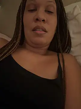 Webcam Model (TrustMySoles)  is live.Free join now!