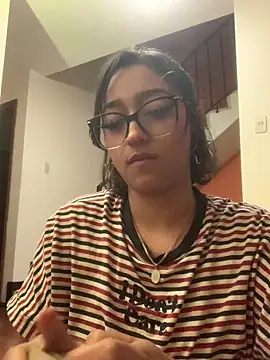 LilithMonette webcam