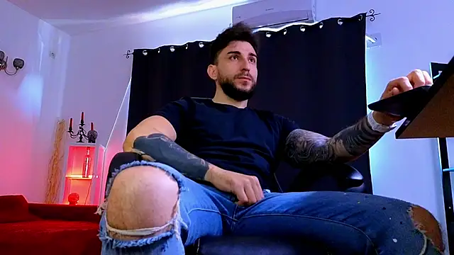 MightyAaron66 webcam