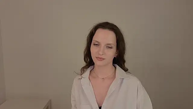 Ariadna_Shy webcam