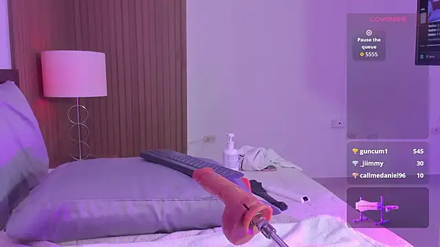 eimy_jones_ webcam