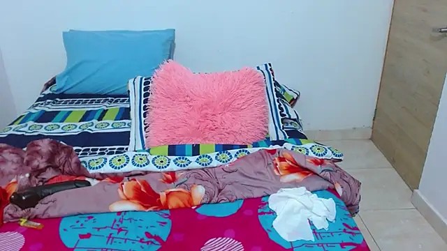daniela_pra webcam