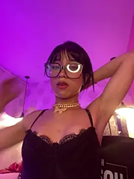 Alahia_pink_ webcam
