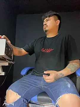 DickMasterfindom live sex cam