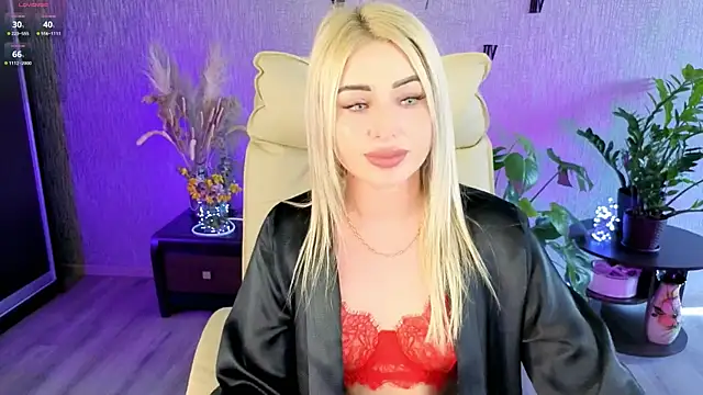 NikkiiStill webcam