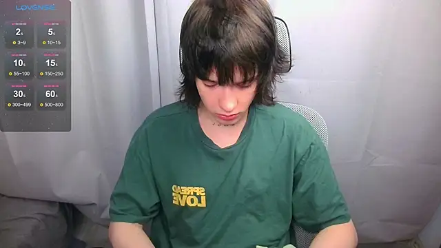 leonboykisser (M twink) - show dick o^▽^o)
