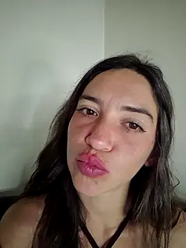 loveuu-bae webcam