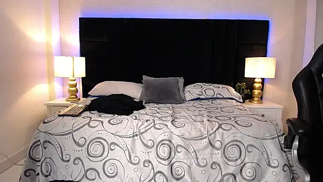 SkylerBigxxx webcam