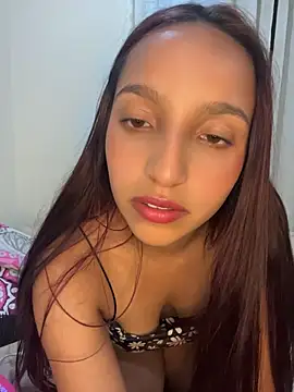Webcam Model (Eve_Ritz) is live