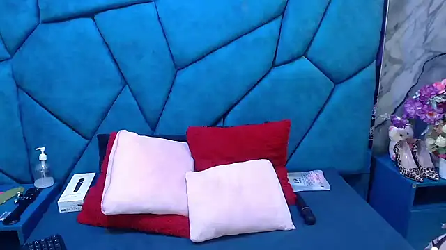 JulietaDiamond webcam