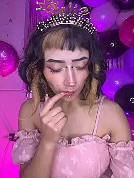 baby_akuma webcam