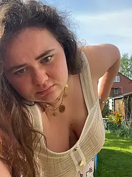 SummerHoney webcam