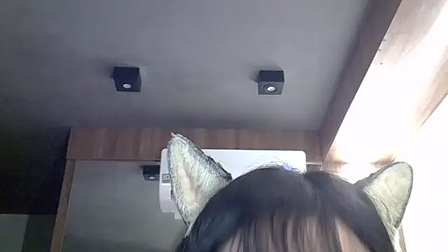 SkinnyKitten webcam