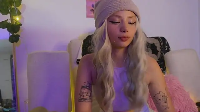 ari_kat webcam