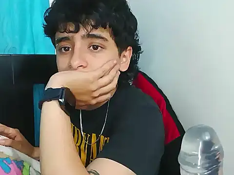 latinheatx22 (T teen) - Squirt