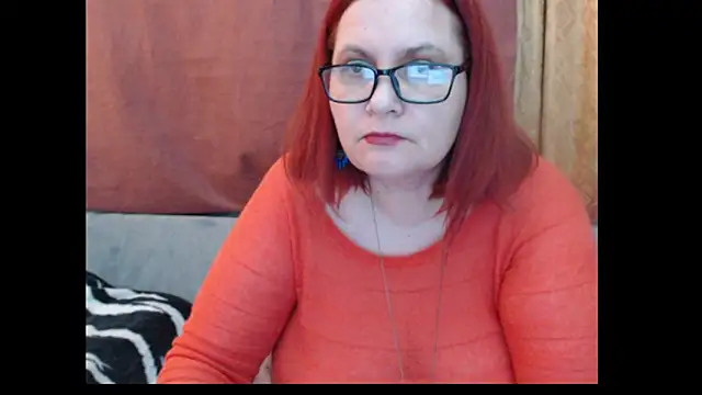 PlayfullMature webcam