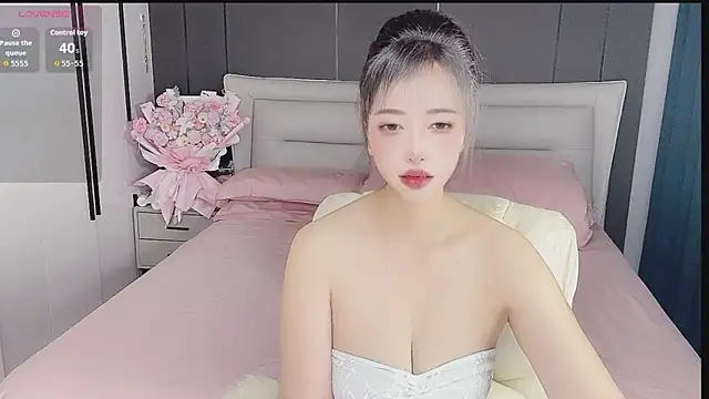 美女Qi33wei在线直播