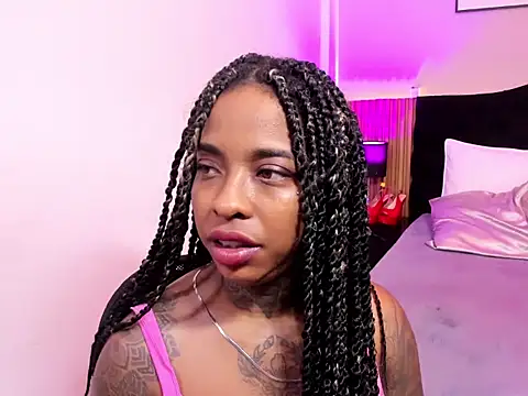 Pauline_Fox webcam