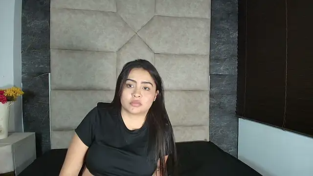 Ariia_Monroee webcam