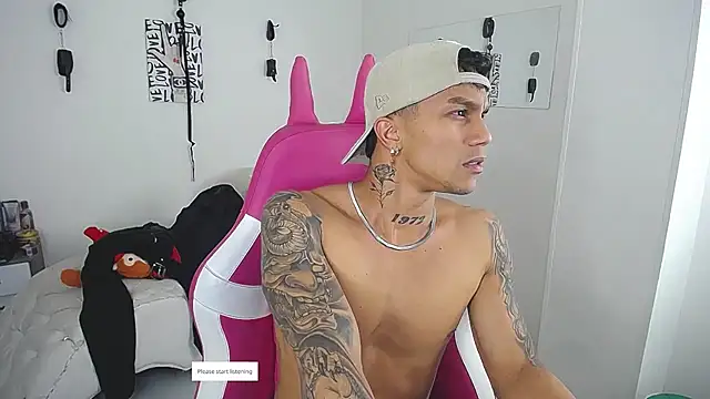 Leonard_Price live sex cam