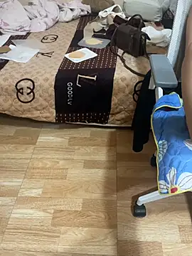 Mina048 webcam
